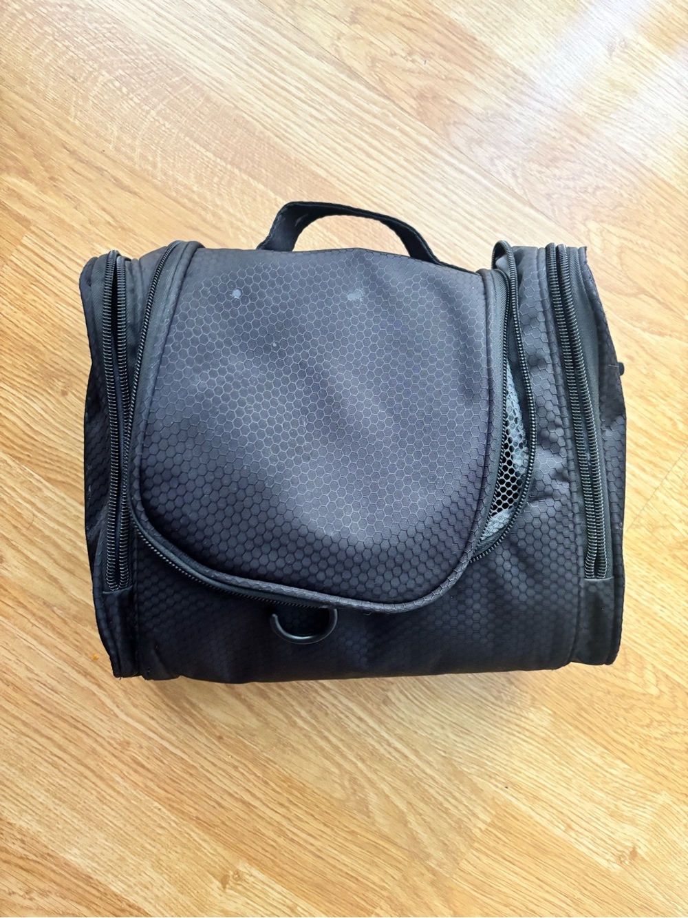 Hanging Toiletry Bag - Travel Dopp Kit - Picture 3 of 4